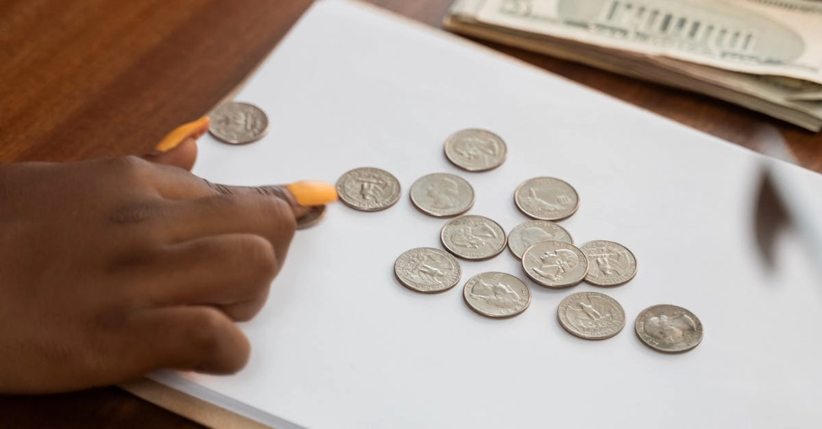 Молодые родители планируют семейный бюджет и ищут бонусы